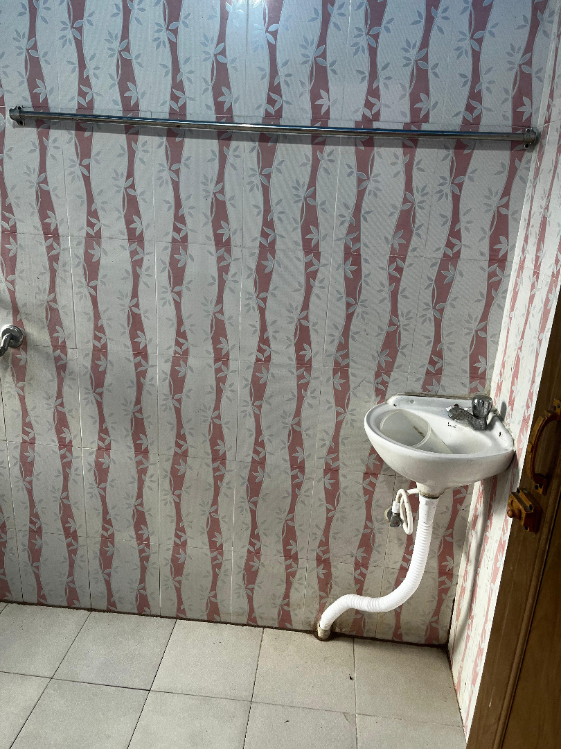 Unfurnished 2bhk in Panjabari Road, Barbari Village, Guwahati, Assam, India for Rent